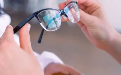 Should you buy an Ophthalmic Stand Mirror for your practice ?